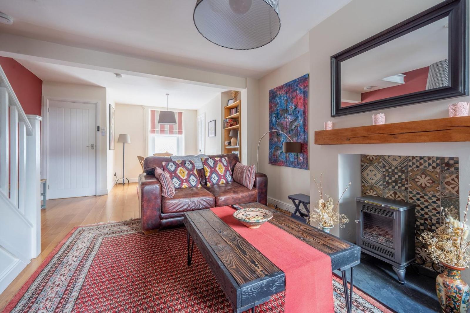 Chic 2-Bedroom Townhouse In Vibrant Abergavenny Dış mekan fotoğraf